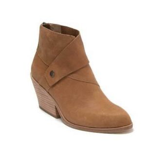 NWOB- Eileen Fisher- tag stack heel bootie